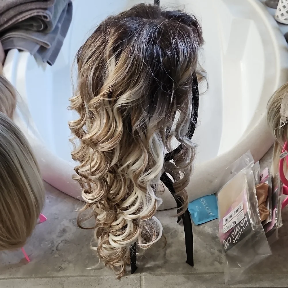 Curly Ombre Brown and Blonde Wig - Picture 4 of 4